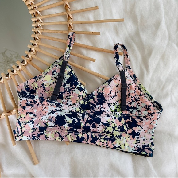 Fabletics Floral Workout Set - Picture 4 of 8